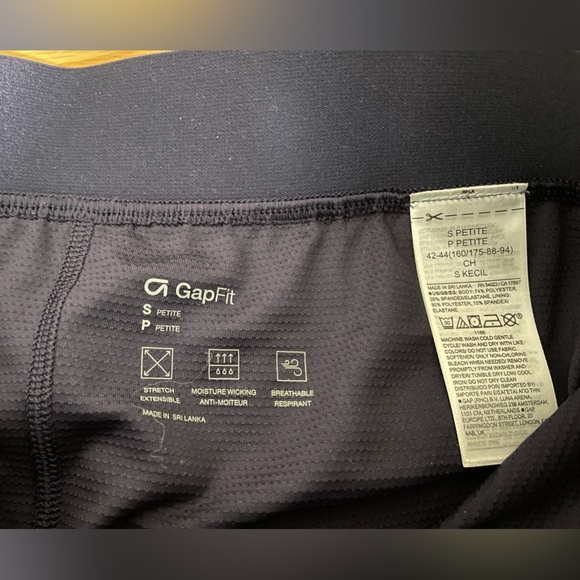 Gapfit slit-front skort - Picture 3 of 7